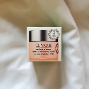 Clinique Moisture Surge